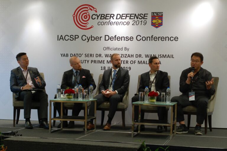 Mr. Kyeyeon contributing to the Panel discussion on Day 2